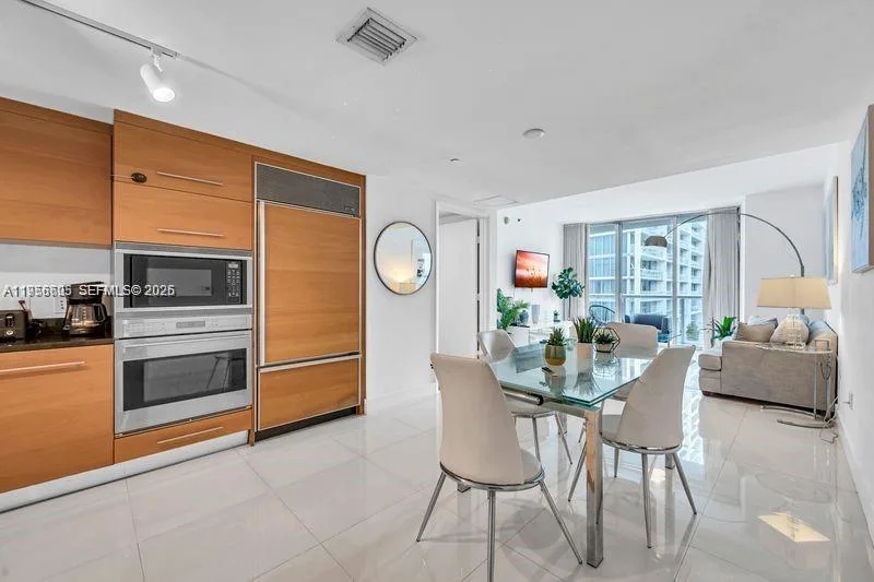 485 Brickell Ave # 1711, Miami, FL 33131 photo 9