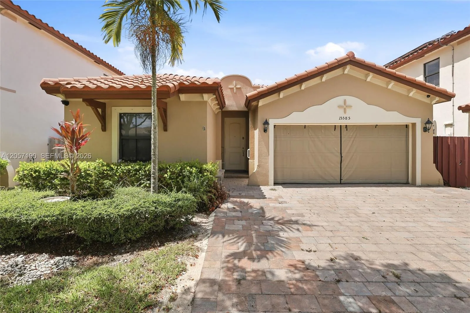 15585 SW 176th Ter, Miami, FL 33187