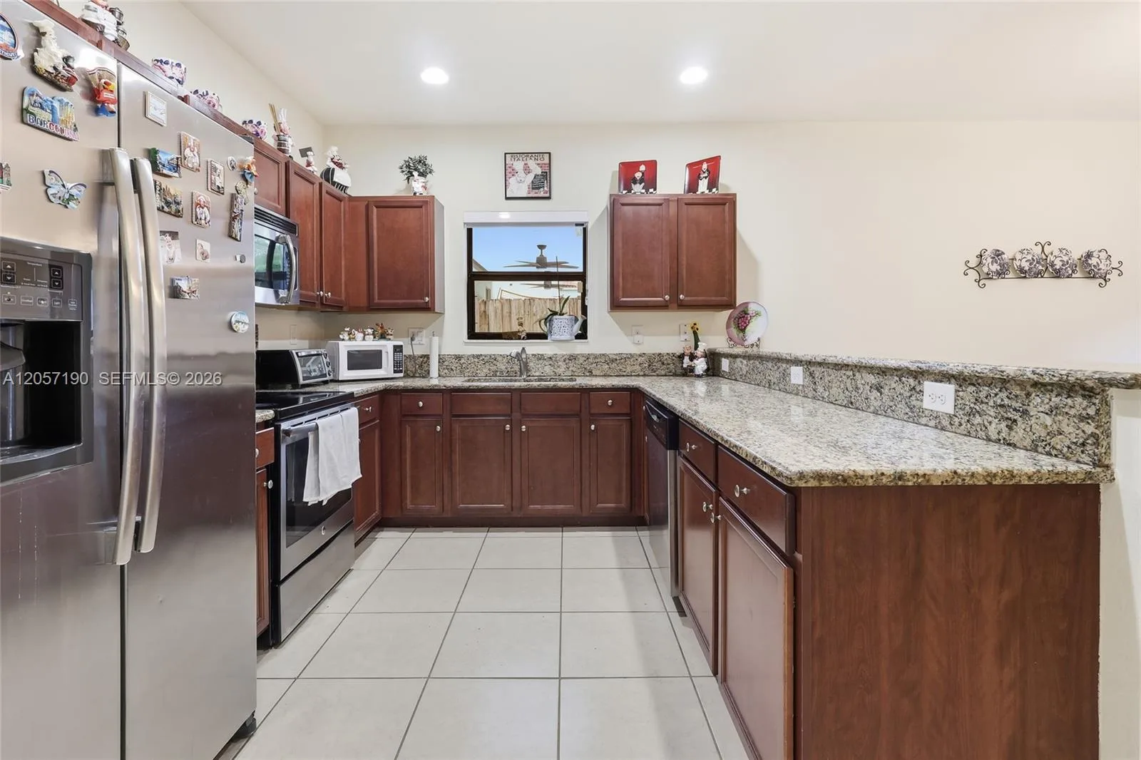 15585 SW 176th Ter, Miami, FL 33187 photo 10