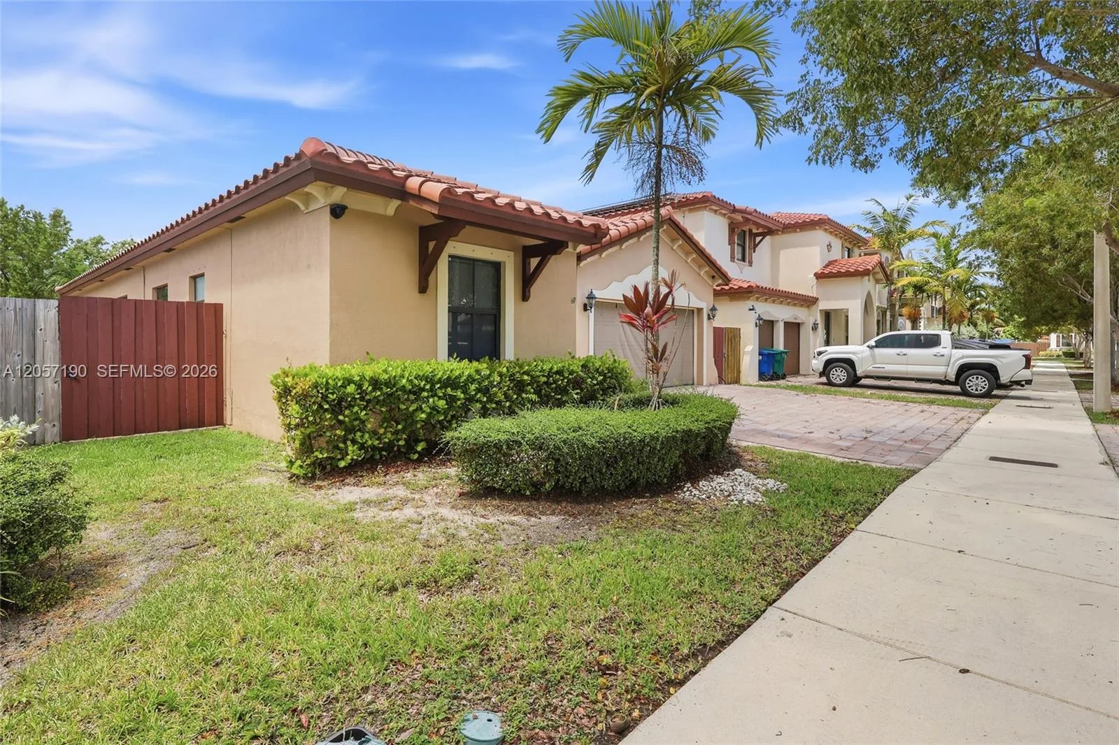 15585 SW 176th Ter, Miami, FL 33187 photo 3