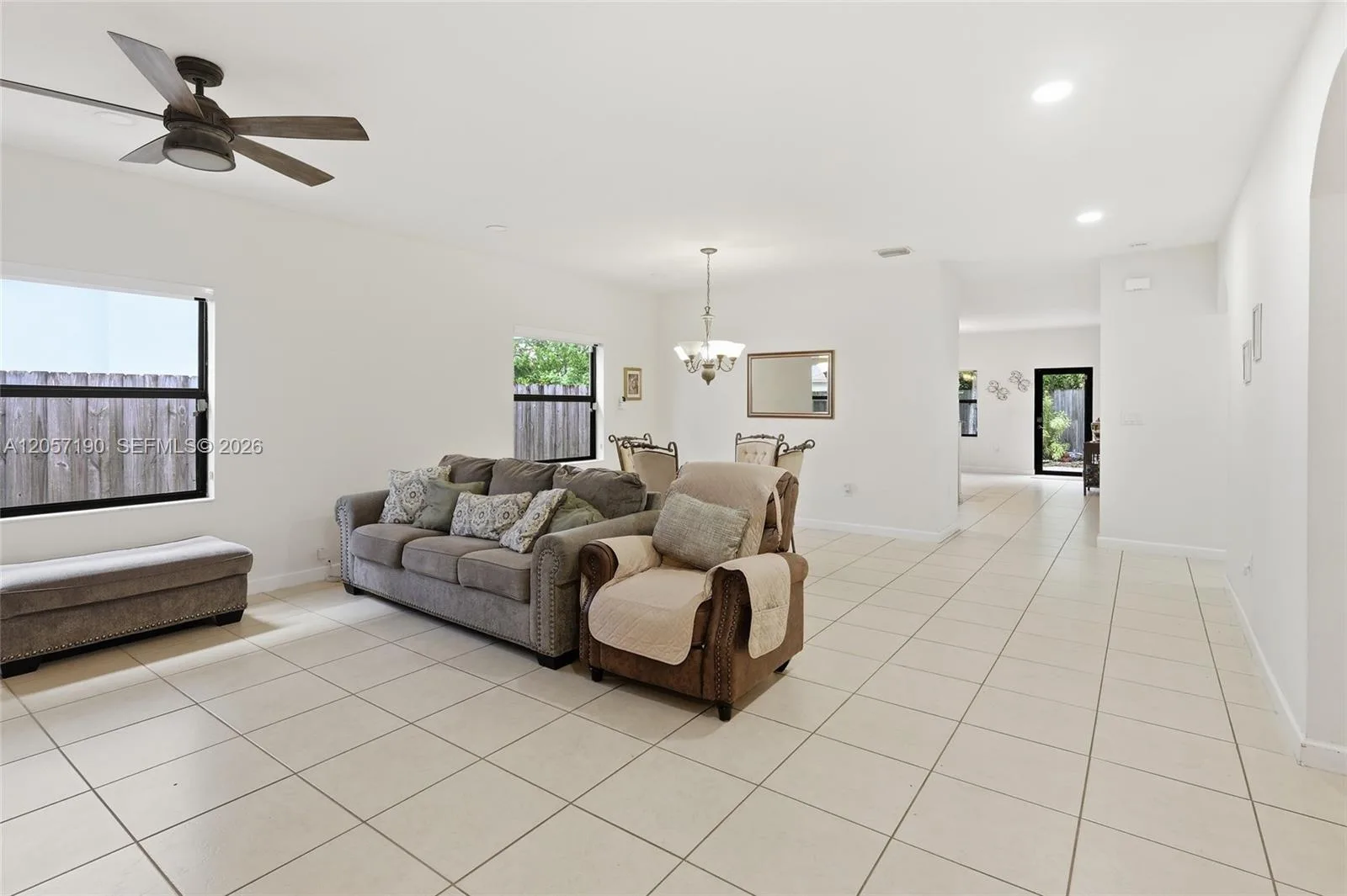 15585 SW 176th Ter, Miami, FL 33187 photo 4