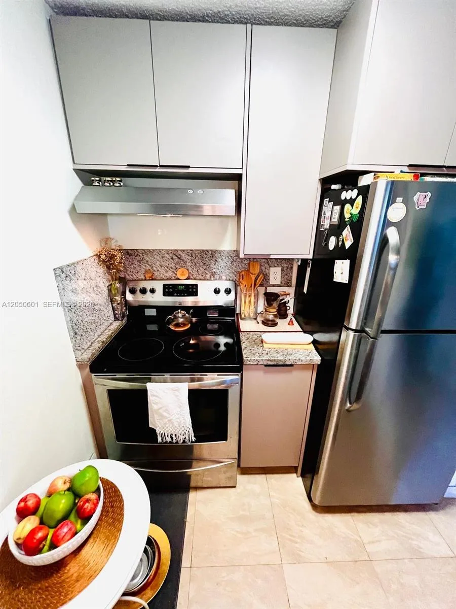520 NE 38th St # 15, Miami, FL 33137 photo 13