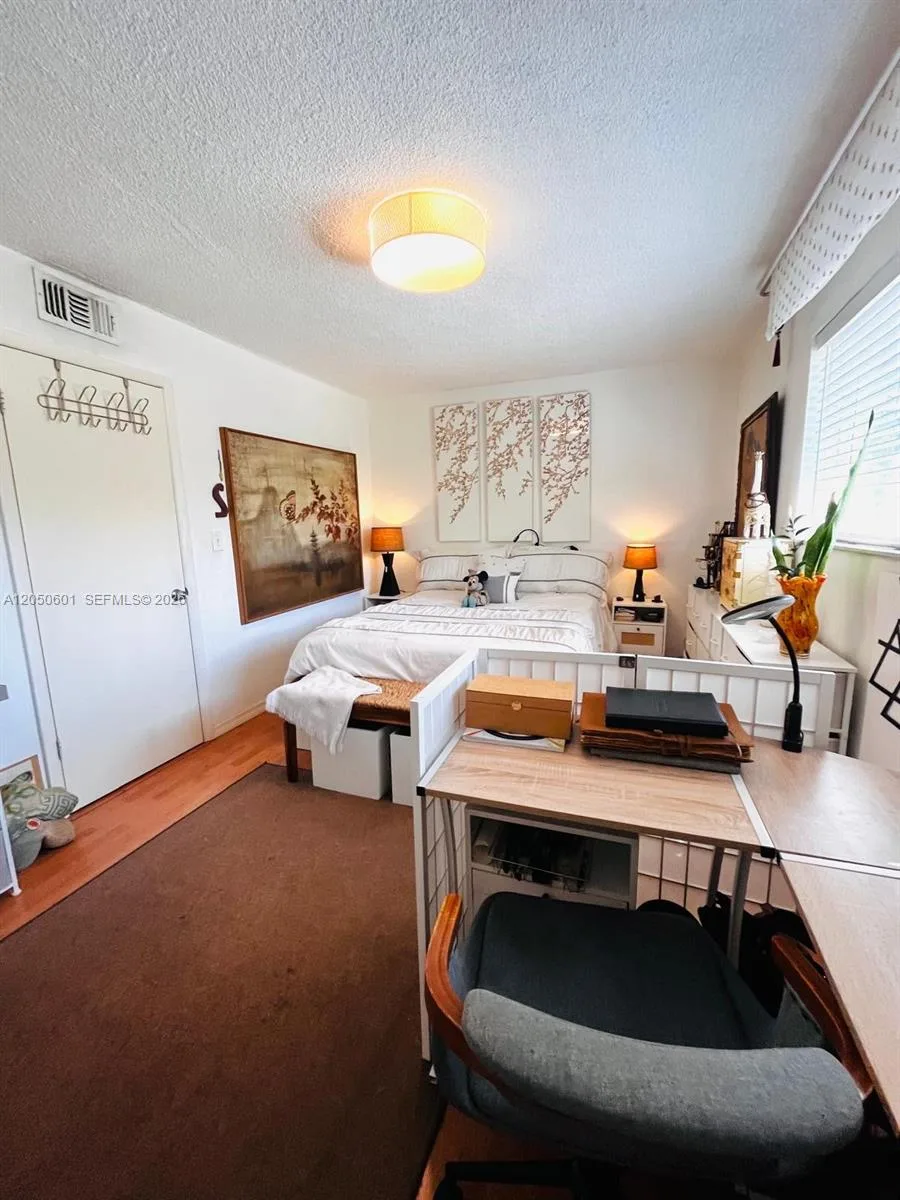 520 NE 38th St # 15, Miami, FL 33137 — zdjęcie 4