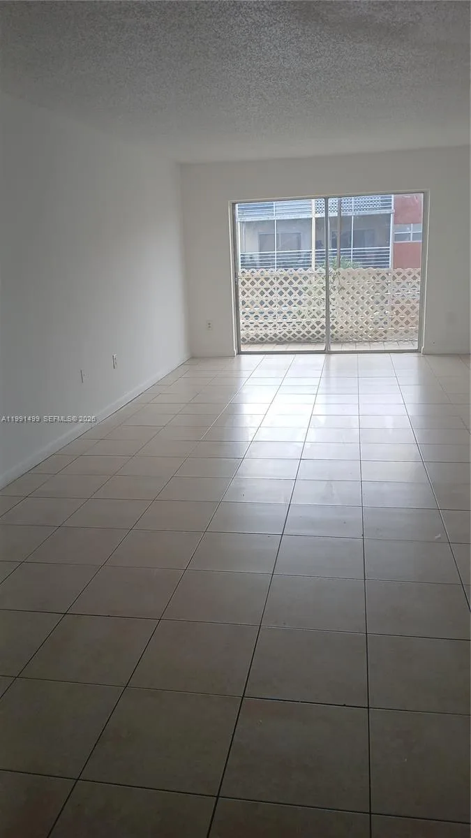 3610 NW 21st St # 313, Lauderdale Lakes, FL 33311 photo 3