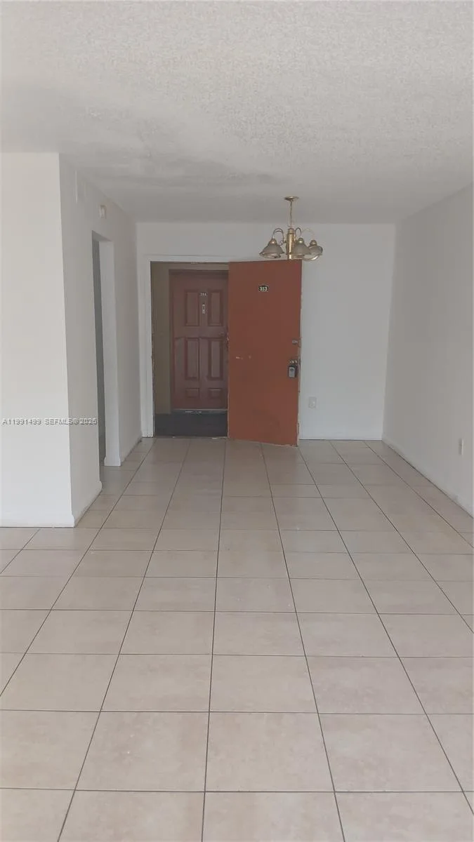 3610 NW 21st St # 313, Lauderdale Lakes, FL 33311 photo 5