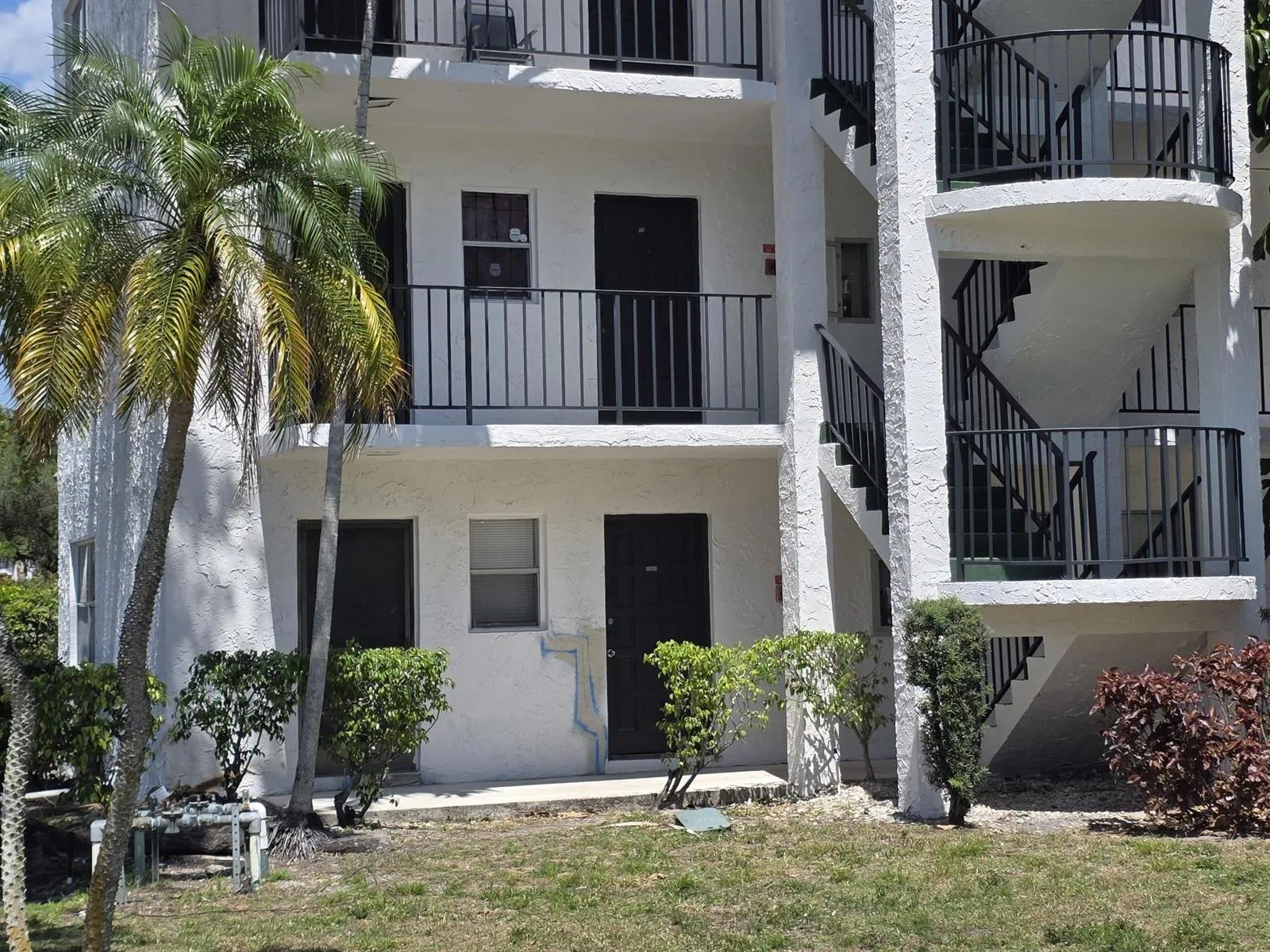 3330 Spanish Moss Terrace # 113, Lauderhill, FL 33319