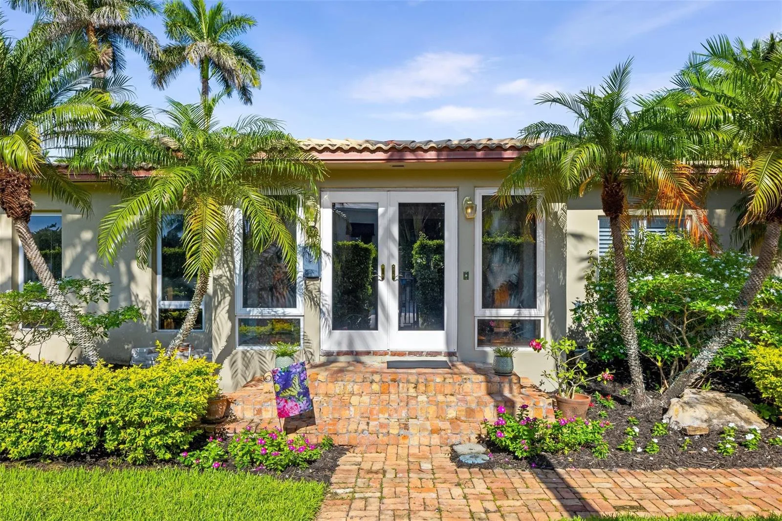 359 Poinciana Drive, Fort Lauderdale, FL 33301