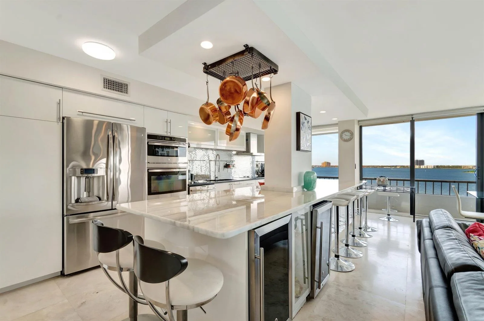 5550 N Ocean Drive # 10d, Singer Island, FL 33404