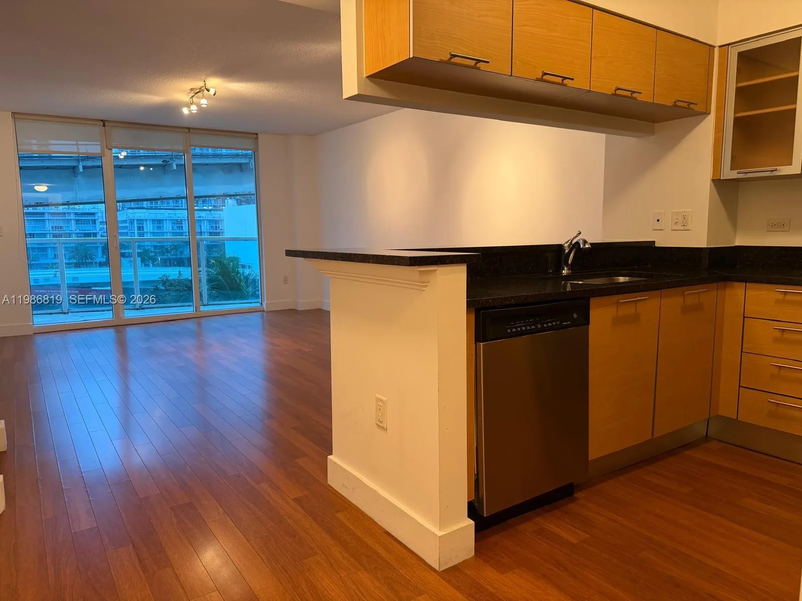 31 SE 5th St # 605, Miami, FL 33131