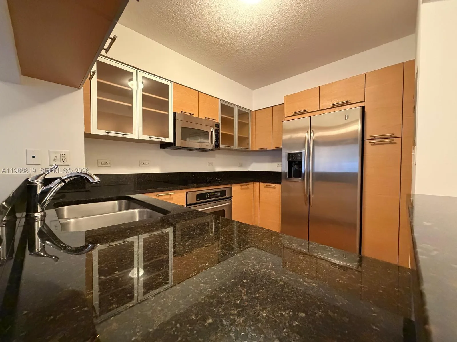 31 SE 5th St # 605, Miami, FL 33131 photo 3