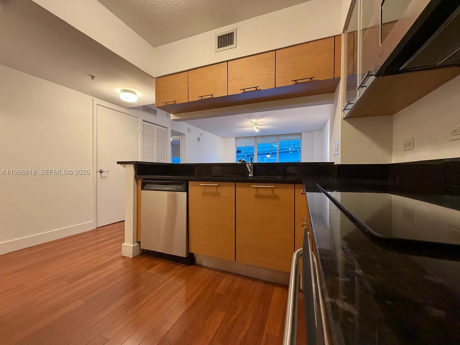 31 SE 5th St # 605, Miami, FL 33131 photo 6