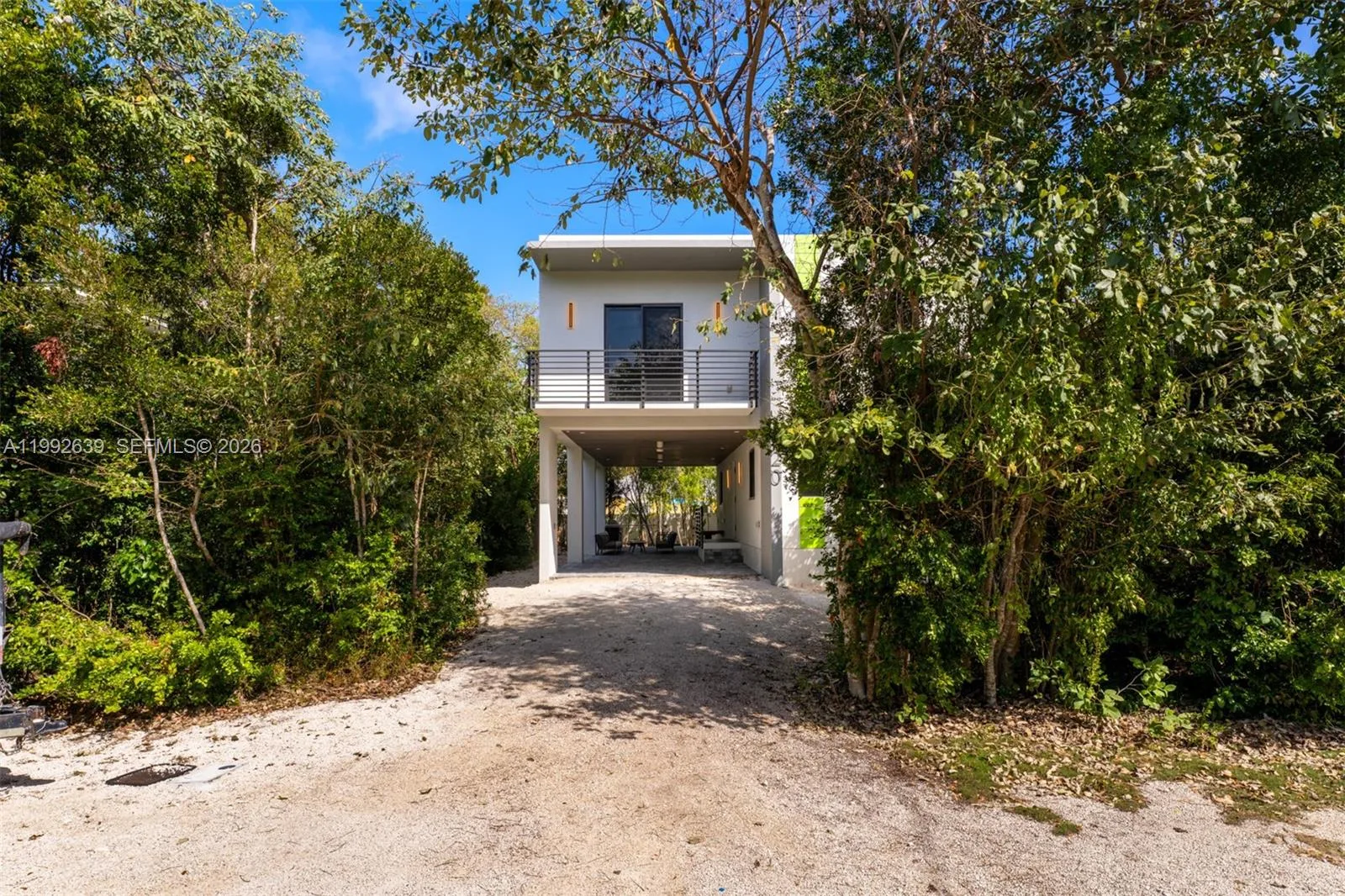 20 Coral Dr, Key Largo, FL 33037
