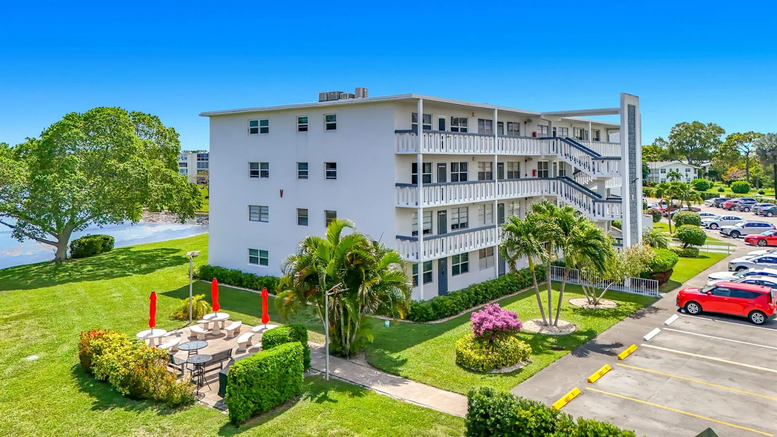 2114 Oakridge V, Deerfield Beach, FL 33442