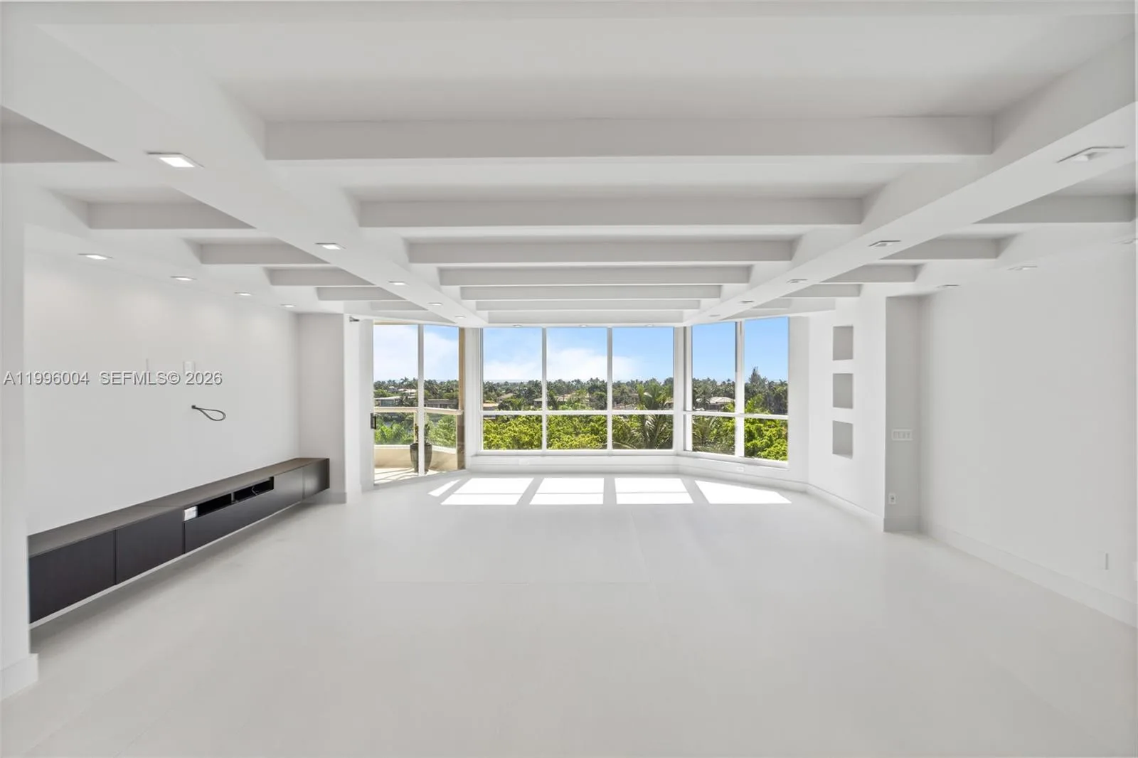 21150 Point Pl # 701, Aventura, FL 33180 photo 4