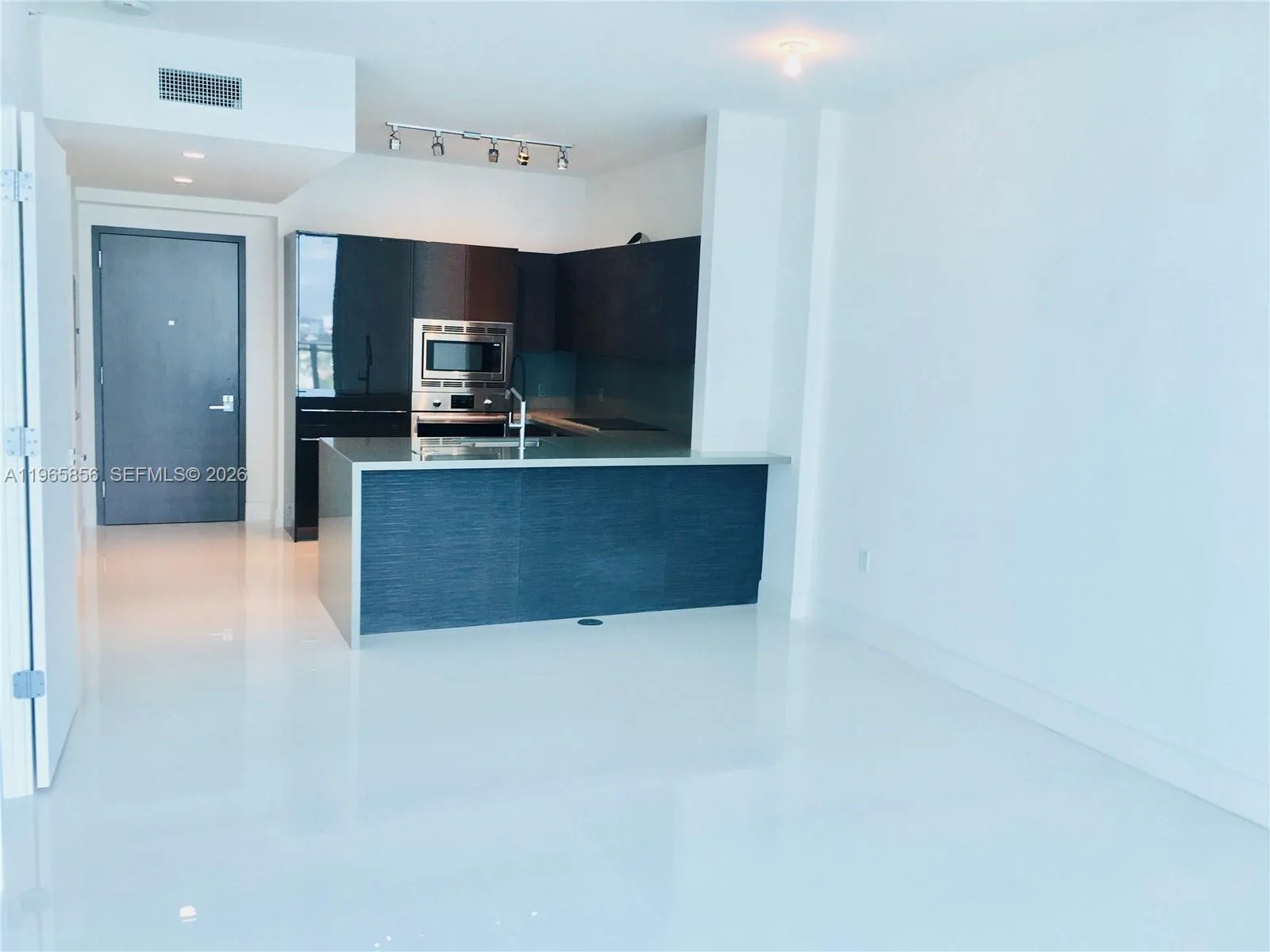 1080 Brickell Ave # 2607, Miami, FL 33131 photo 5