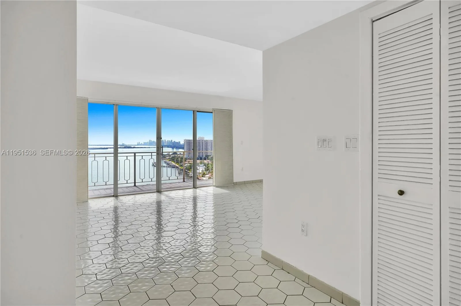 11111 Biscayne Blvd # 21C, Miami, FL 33181 photo 4