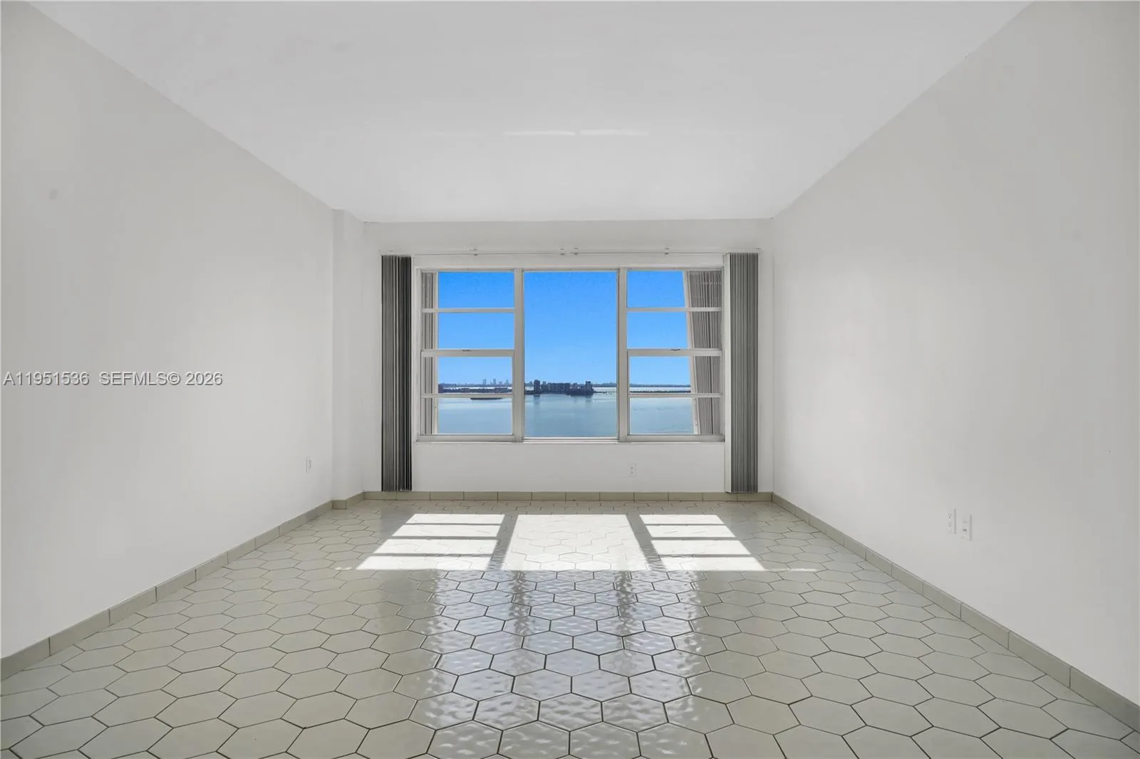 11111 Biscayne Blvd # 21C, Miami, FL 33181 photo 9