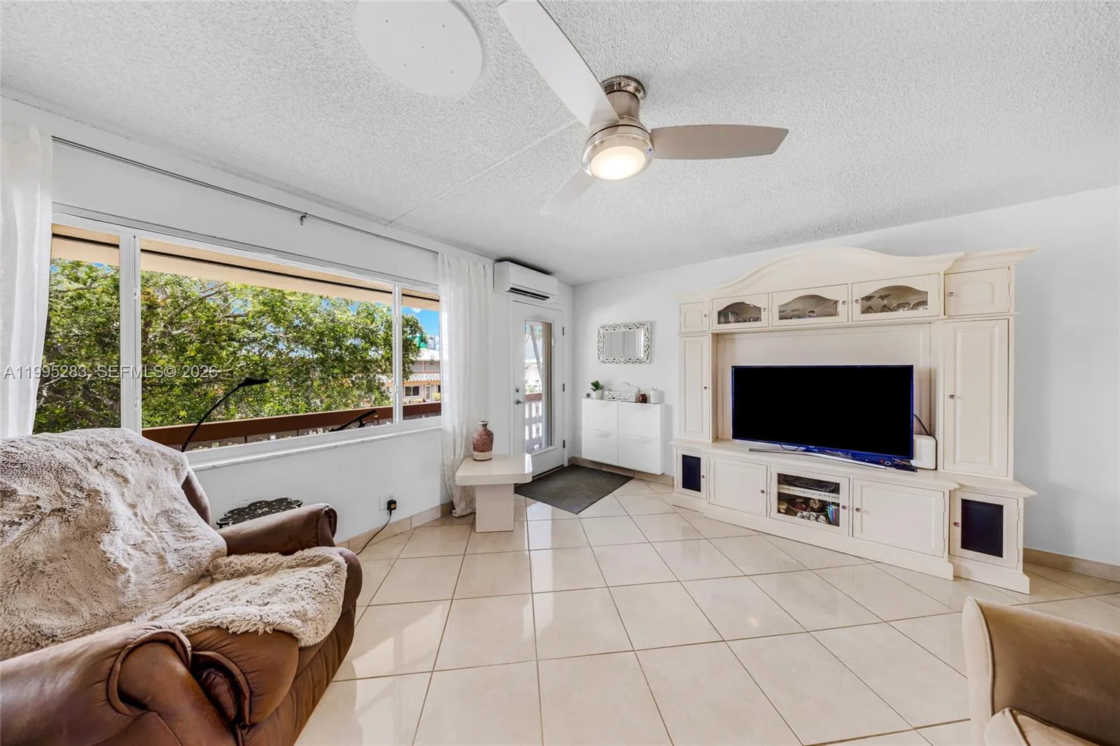 1015 SW 11th Ave # 15K, Hallandale Beach, FL 33009 photo 4