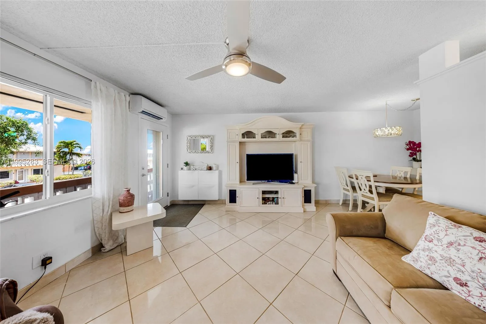 1015 SW 11th Ave # 15K, Hallandale Beach, FL 33009 photo 5