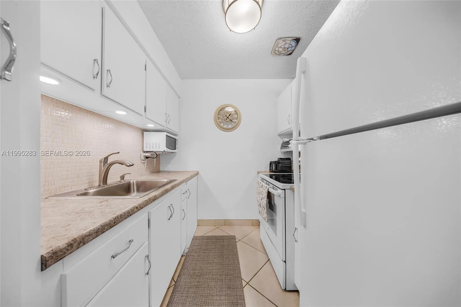 1015 SW 11th Ave # 15K, Hallandale Beach, FL 33009 photo 9