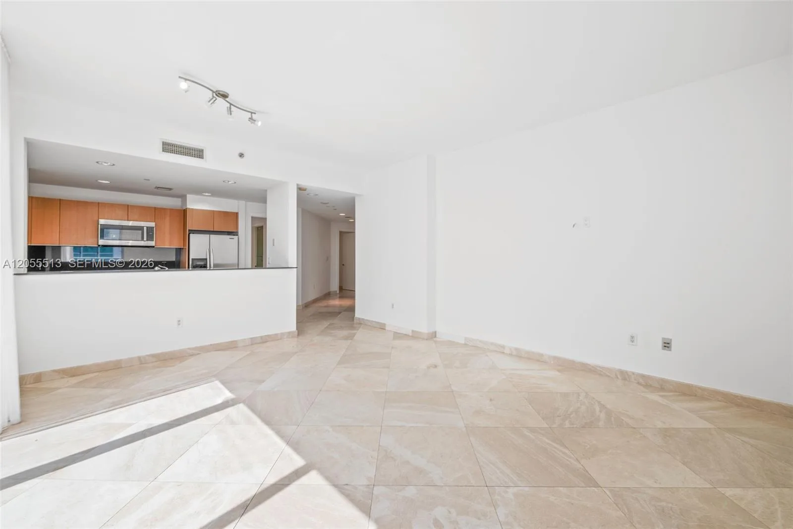 1050 Brickell Ave # 3314, Miami, FL 33131 photo 4