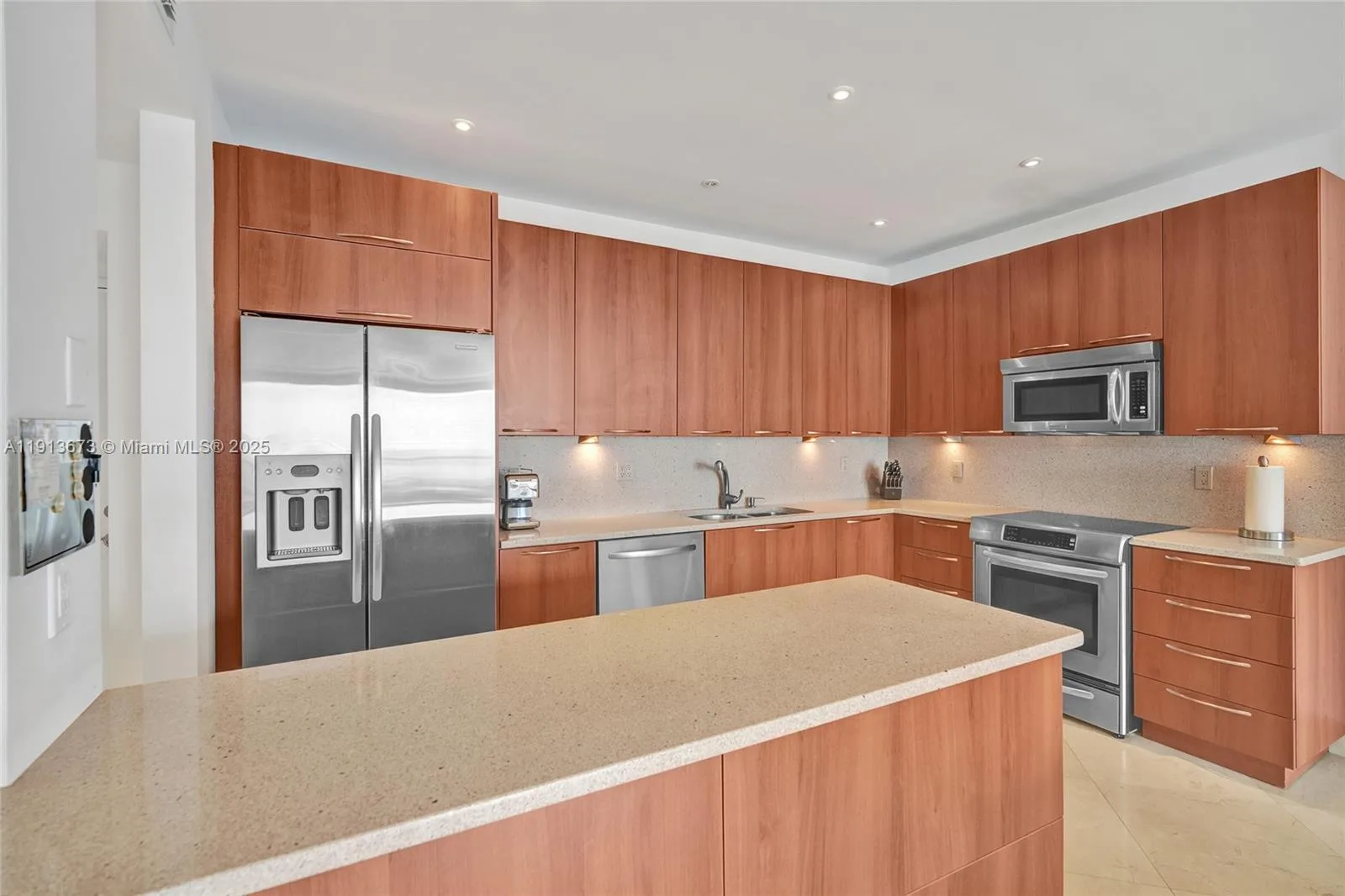 19370 Collins Ave # PH-24, Sunny Isles Beach, FL 33160 photo 4