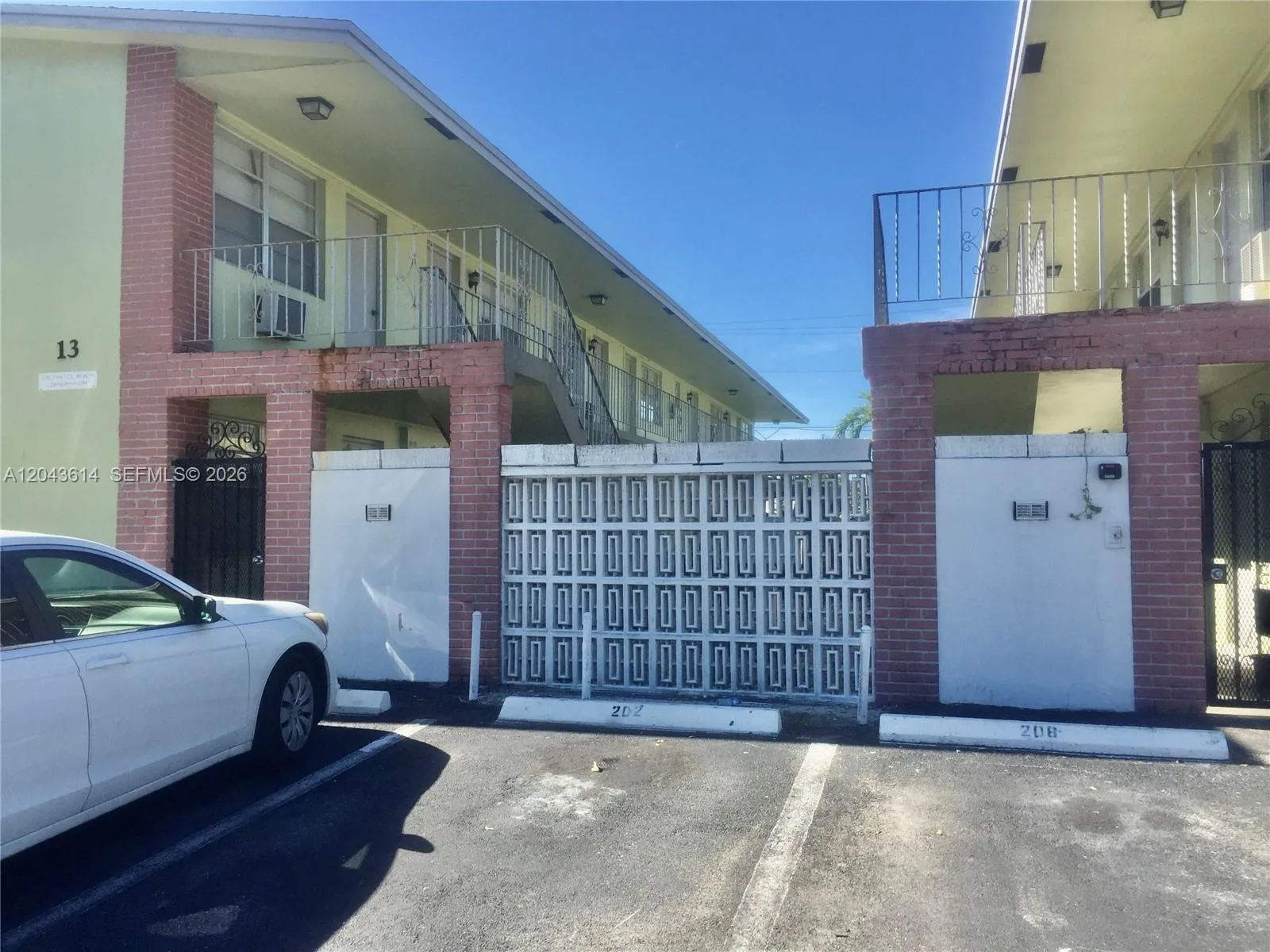 13 NE 2nd Ave # 104, Dania Beach, FL 33004