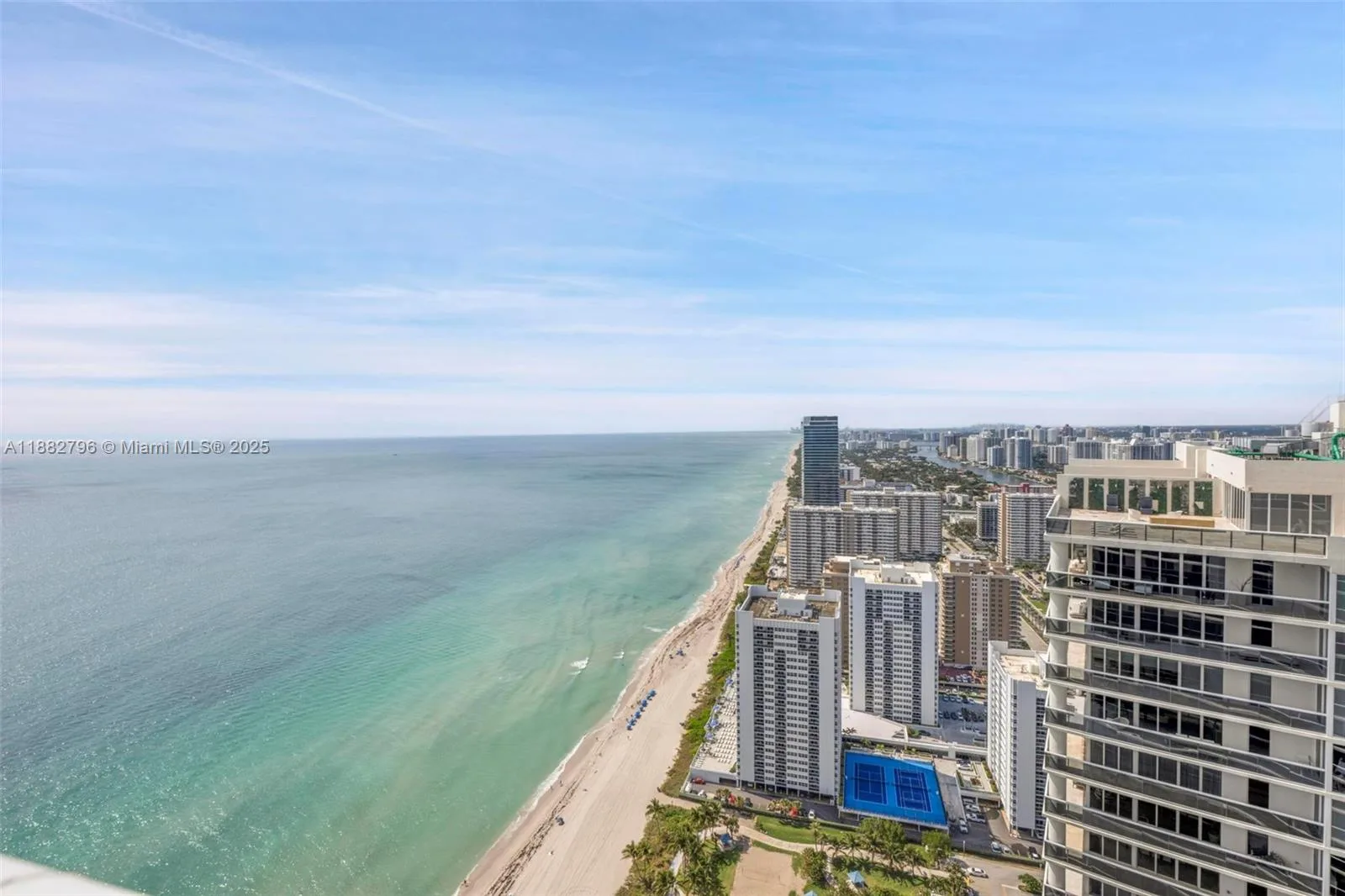 1830 S OCEAN DR # 4704, Hallandale Beach, FL 33009
