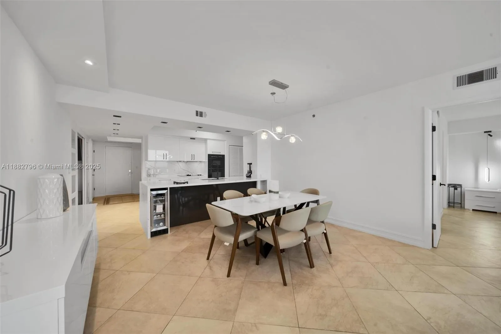 1830 S OCEAN DR # 4704, Hallandale Beach, FL 33009 photo 12