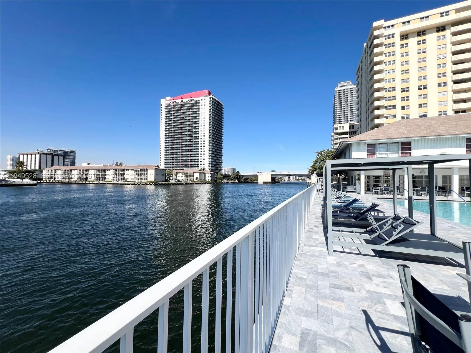 1833 S Ocean Dr # 1109, Hallandale Beach, FL 33009