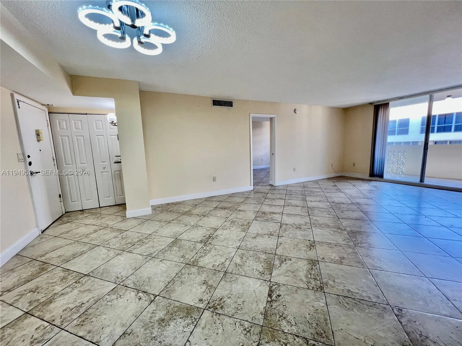 1833 S Ocean Dr # 1109, Hallandale Beach, FL 33009 photo 5