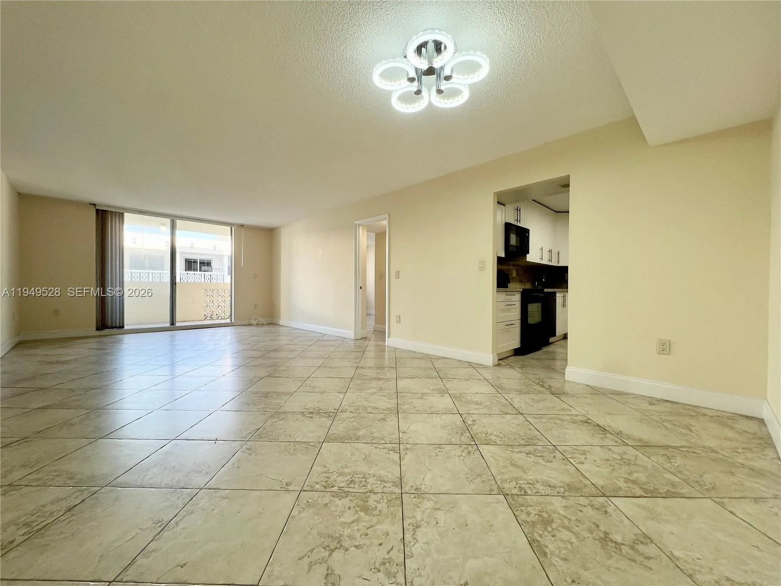 1833 S Ocean Dr # 1109, Hallandale Beach, FL 33009 photo 7