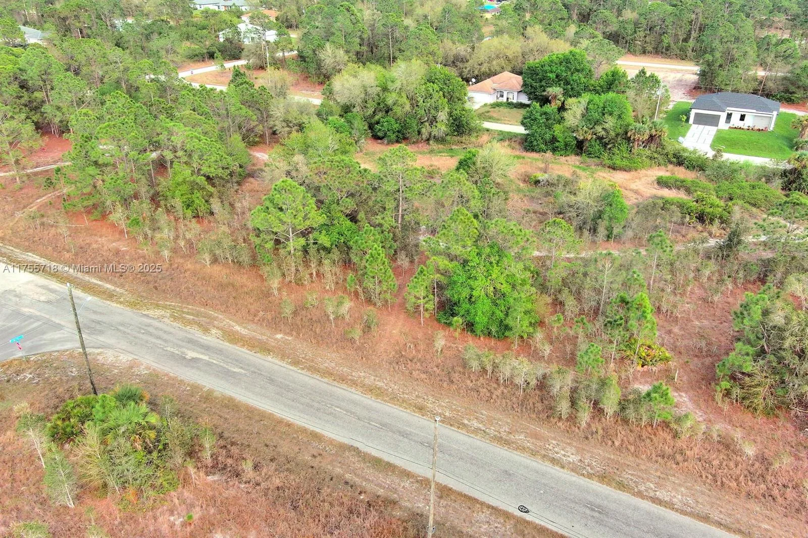 565 Summit Ave S, Lehigh Acres, FL 33974 photo 10