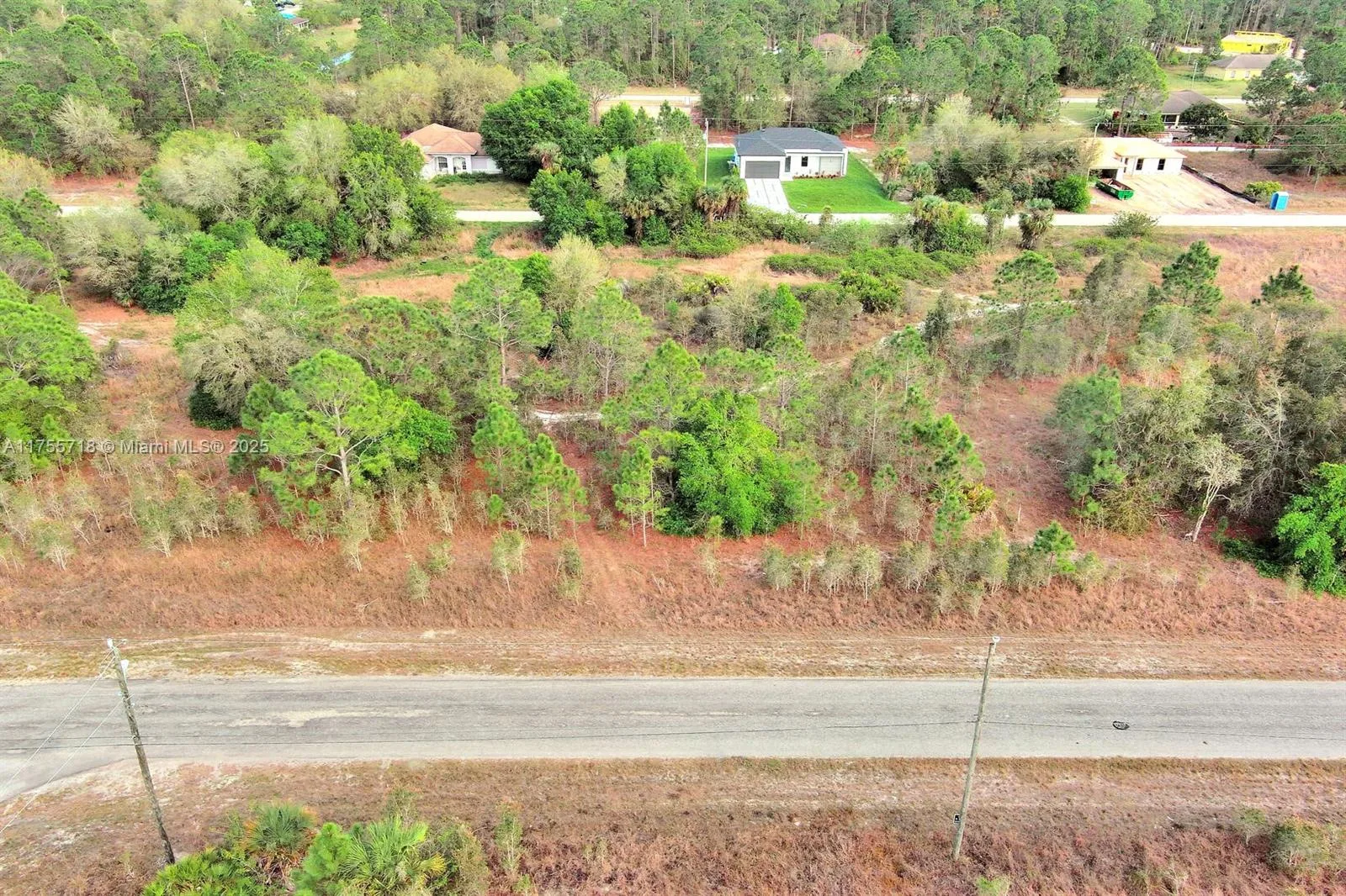 565 Summit Ave S, Lehigh Acres, FL 33974 photo 11