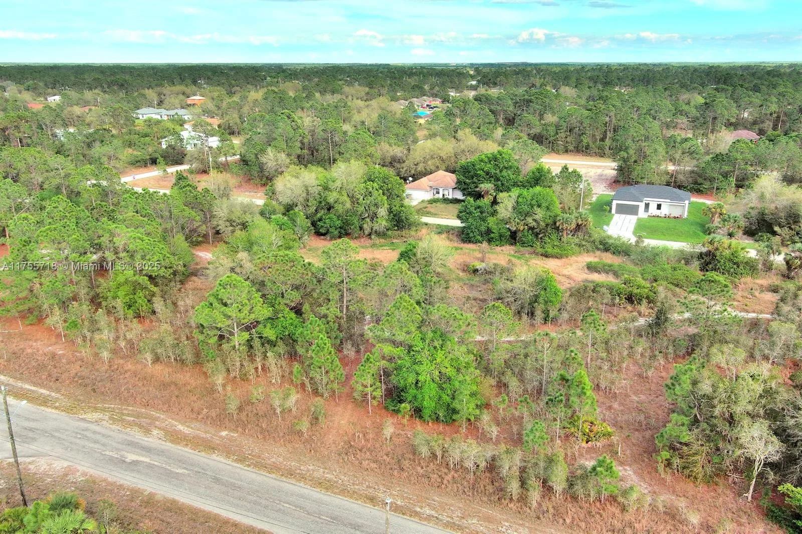 565 Summit Ave S, Lehigh Acres, FL 33974 photo 9