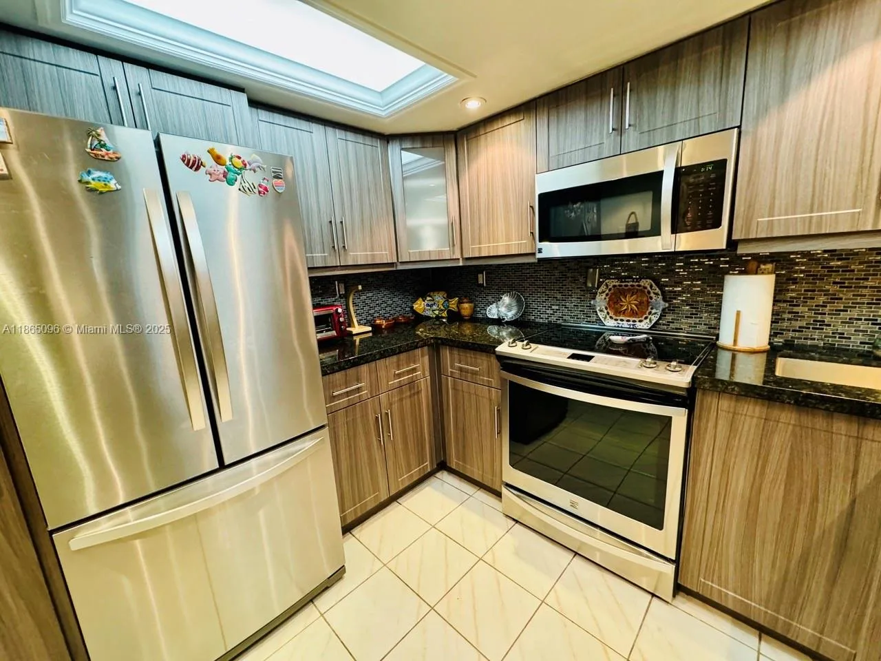 2625 Collins Ave # 305, Miami Beach, FL 33140 photo 4