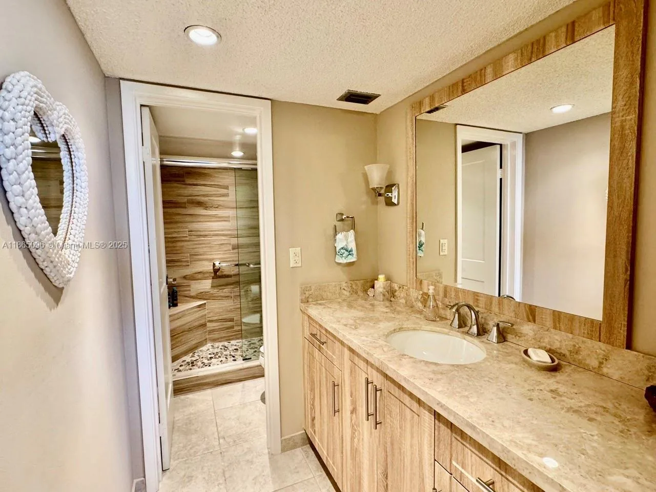 2625 Collins Ave # 305, Miami Beach, FL 33140 photo 8