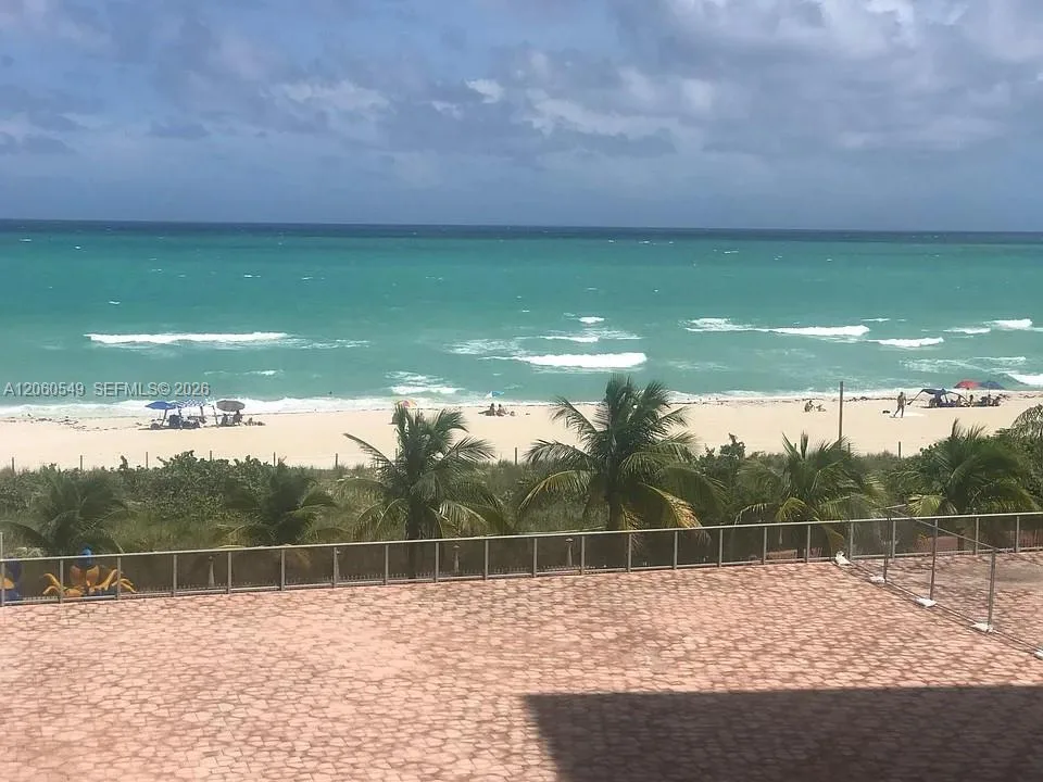 6039 Collins Ave # 516, Miami Beach, FL 33140