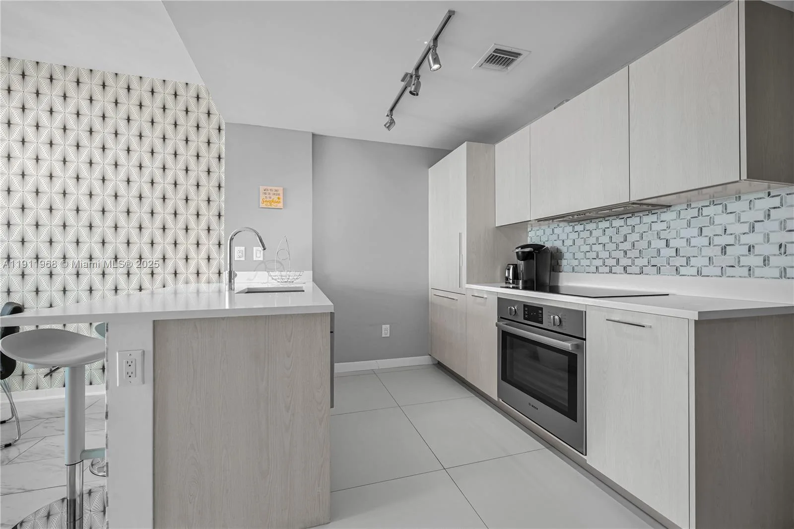 501 NE 31st St # 1504, Miami, FL 33137 photo 5