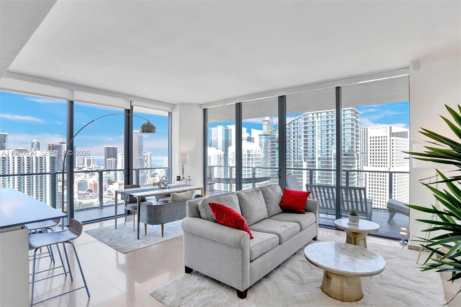 88 SW 7th St # 3511, Miami, FL 33130 photo 2