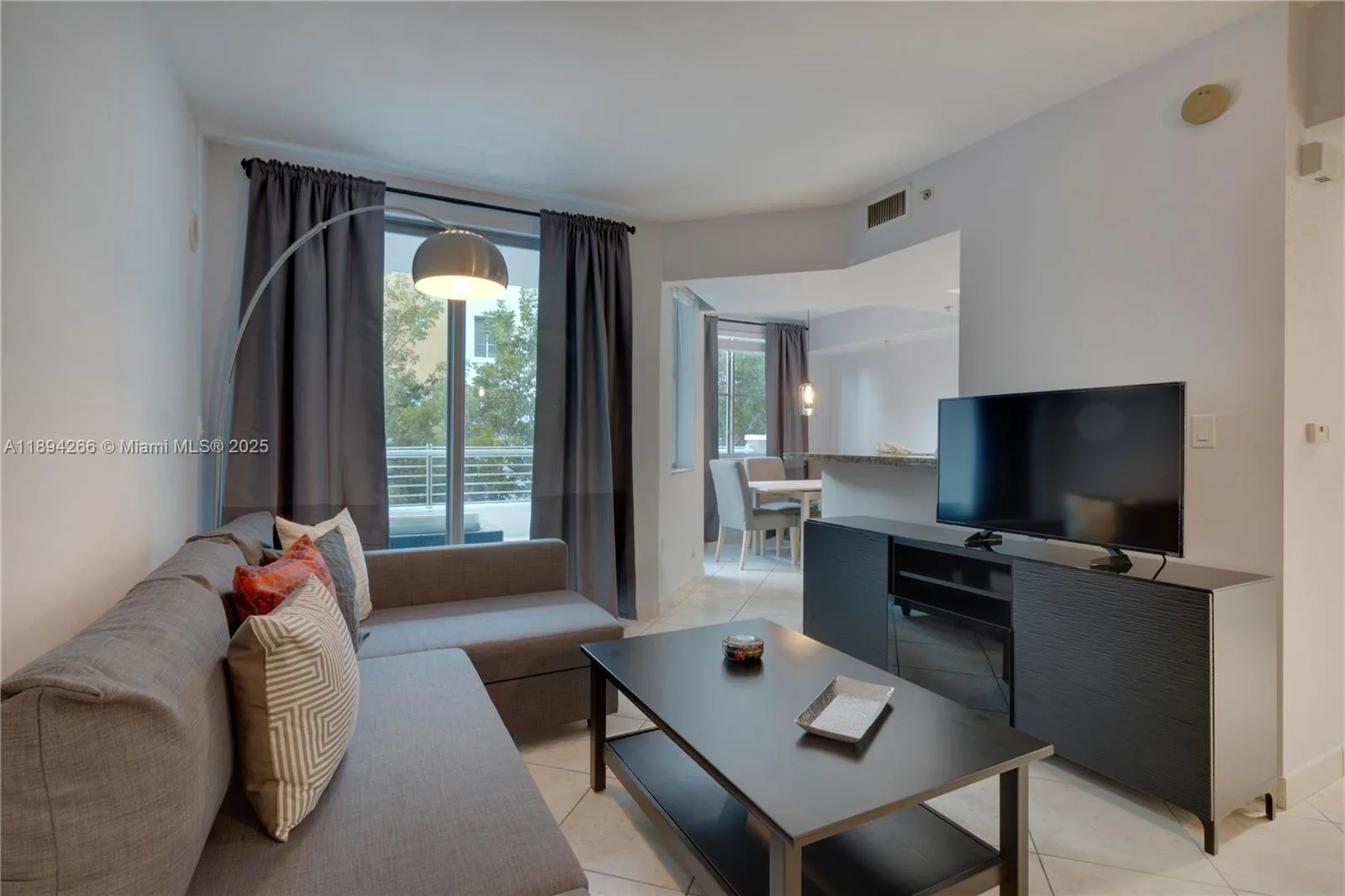 110 Washington Ave # 2318, Miami Beach, FL 33139