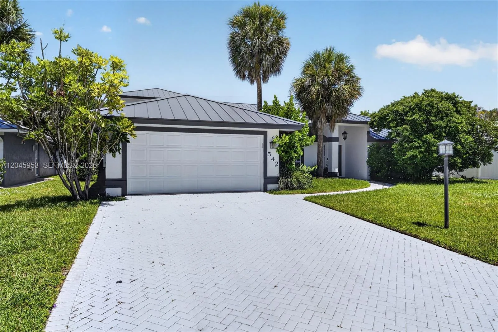 542 N Cypress Dr # 542, Tequesta, FL 33469