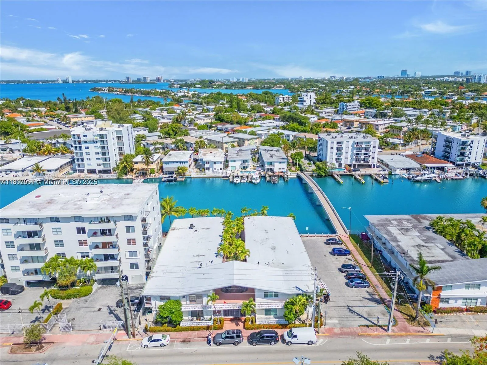 8040 Tatum Waterway Dr # 3, Miami Beach, FL 33141