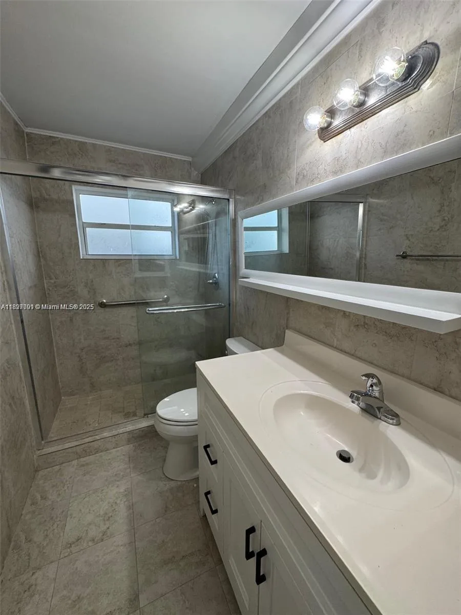 8040 Tatum Waterway Dr # 3, Miami Beach, FL 33141 photo 10