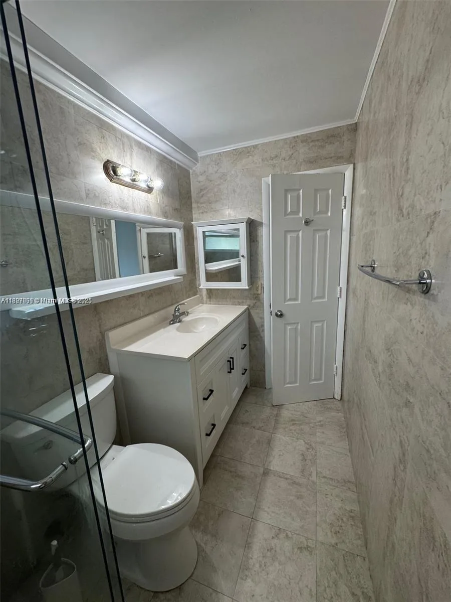 8040 Tatum Waterway Dr # 3, Miami Beach, FL 33141 photo 11