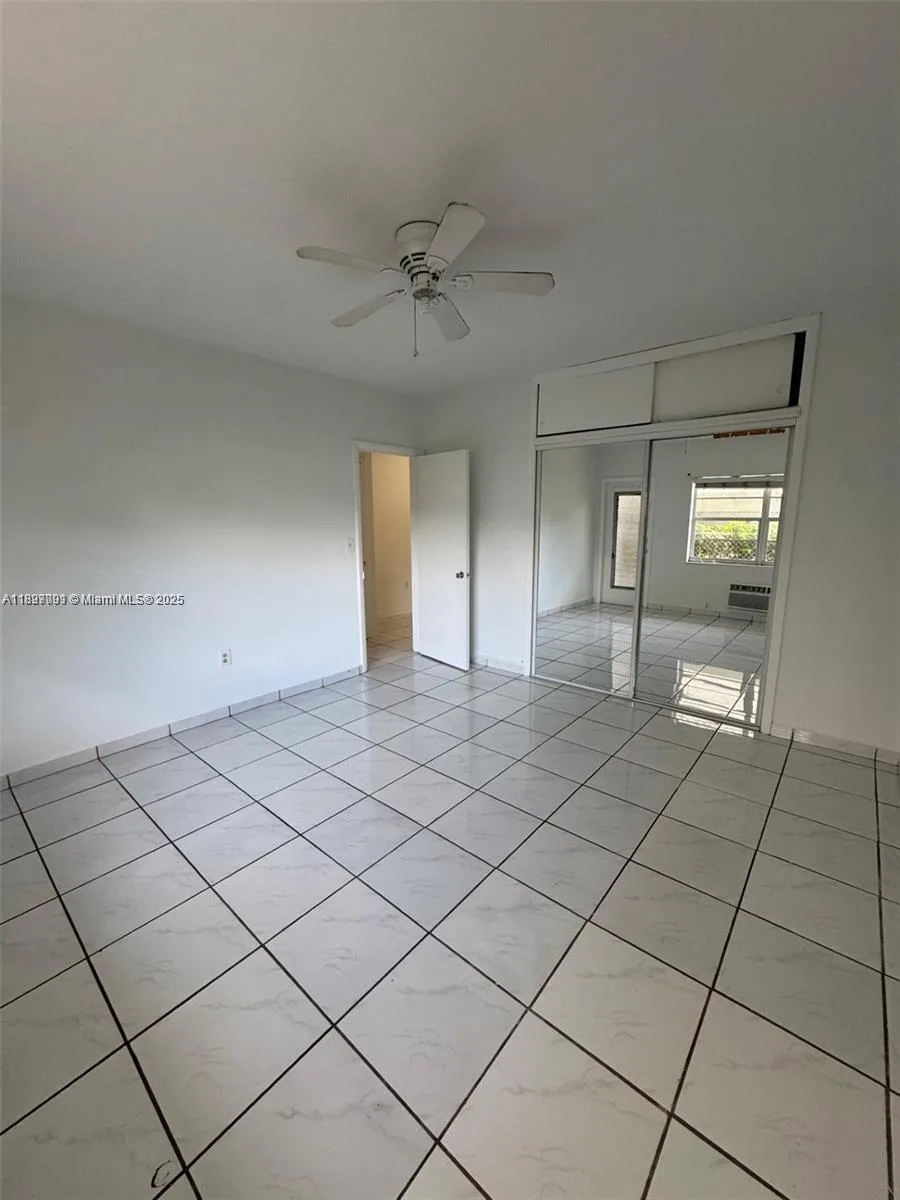 8040 Tatum Waterway Dr # 3, Miami Beach, FL 33141 photo 12