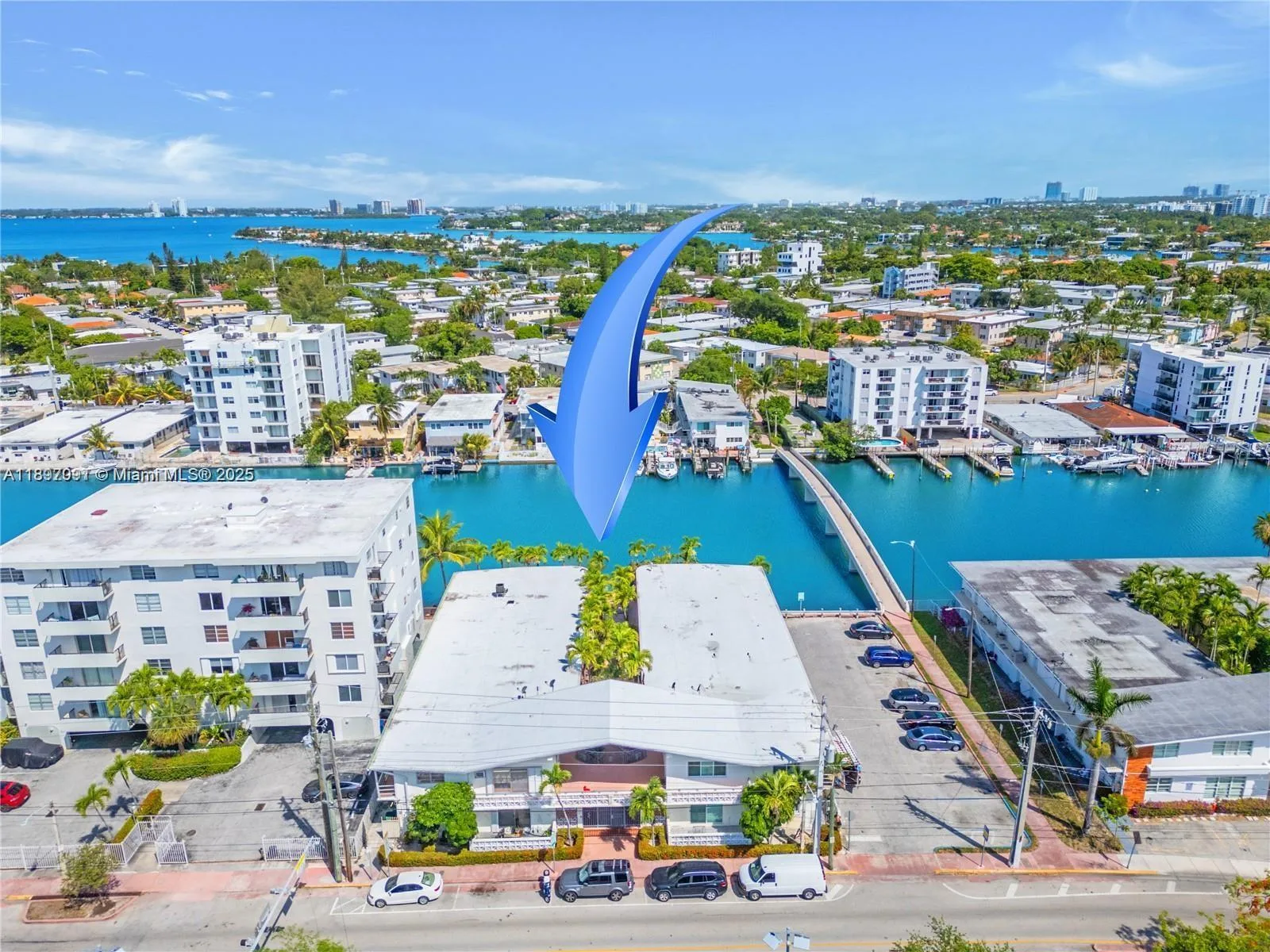 8040 Tatum Waterway Dr # 3, Miami Beach, FL 33141 photo 2