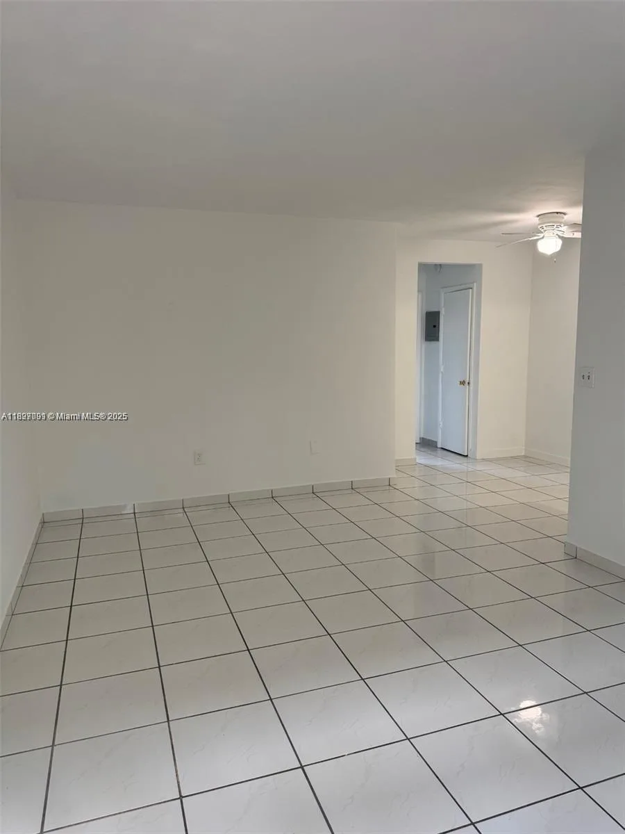 8040 Tatum Waterway Dr # 3, Miami Beach, FL 33141 photo 6