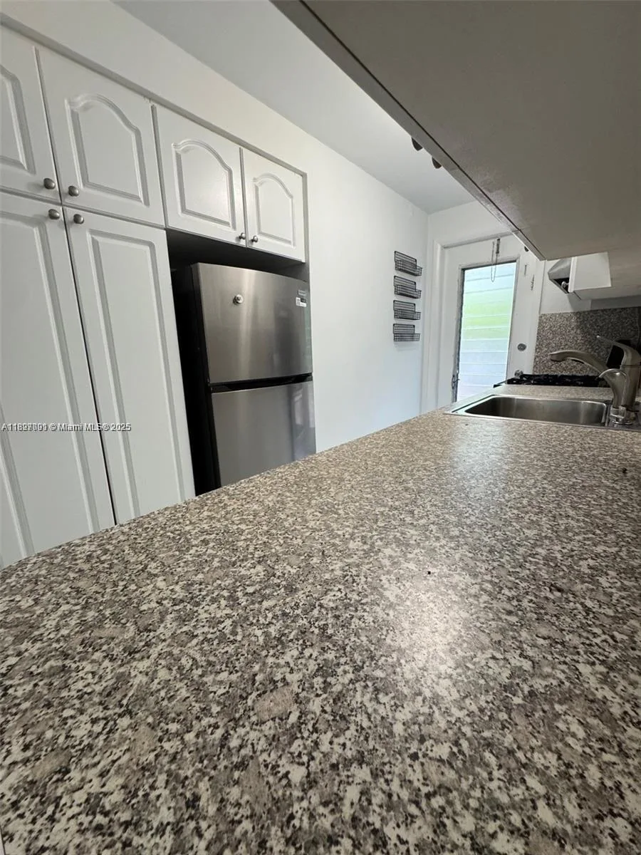 8040 Tatum Waterway Dr # 3, Miami Beach, FL 33141 photo 8