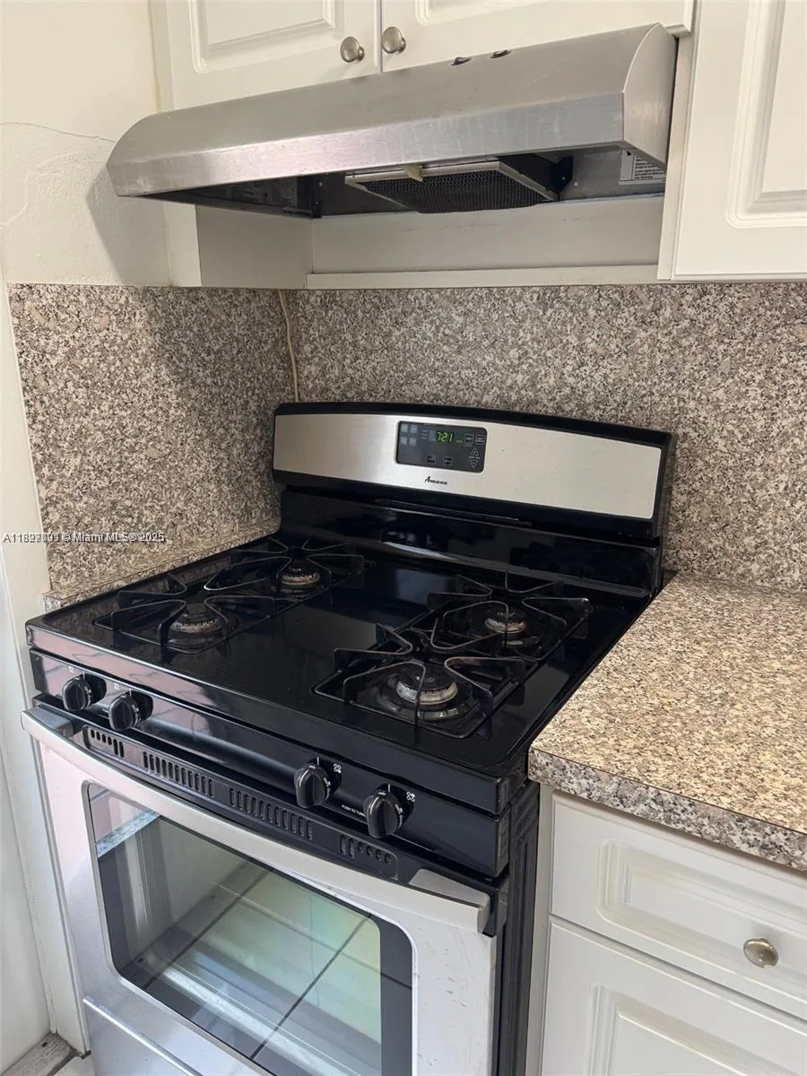 8040 Tatum Waterway Dr # 3, Miami Beach, FL 33141 photo 9
